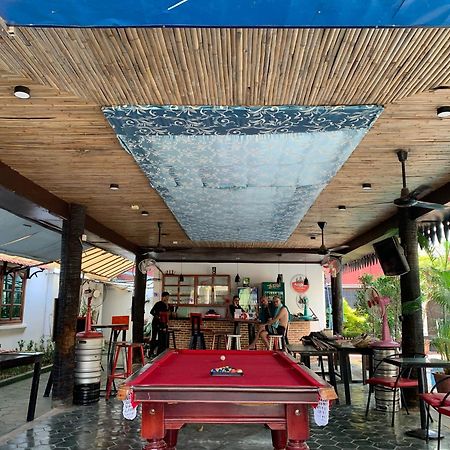 White Monkey Hotel Siem Reap Bagian luar foto