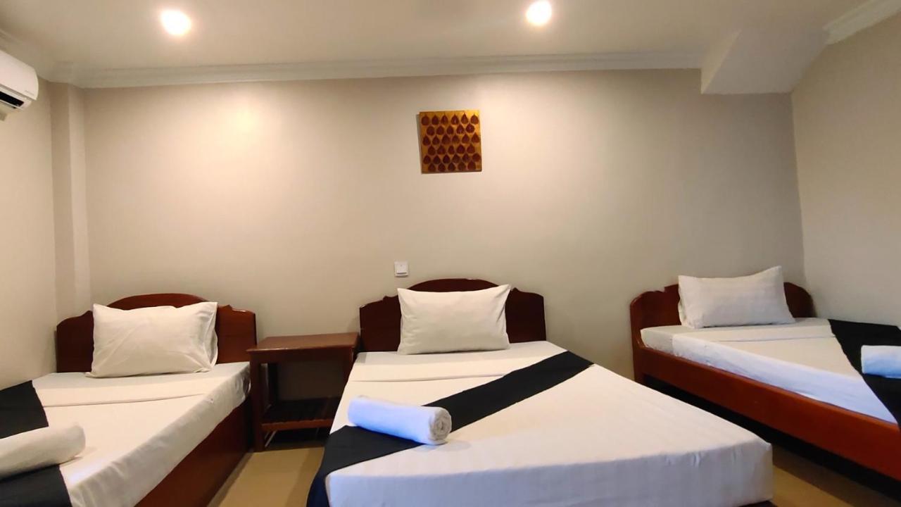 White Monkey Hotel Siem Reap Bagian luar foto