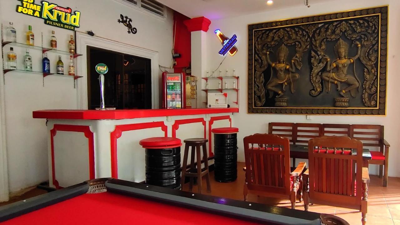 White Monkey Hotel Siem Reap Bagian luar foto