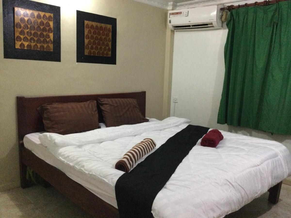 White Monkey Hotel Siem Reap Bagian luar foto