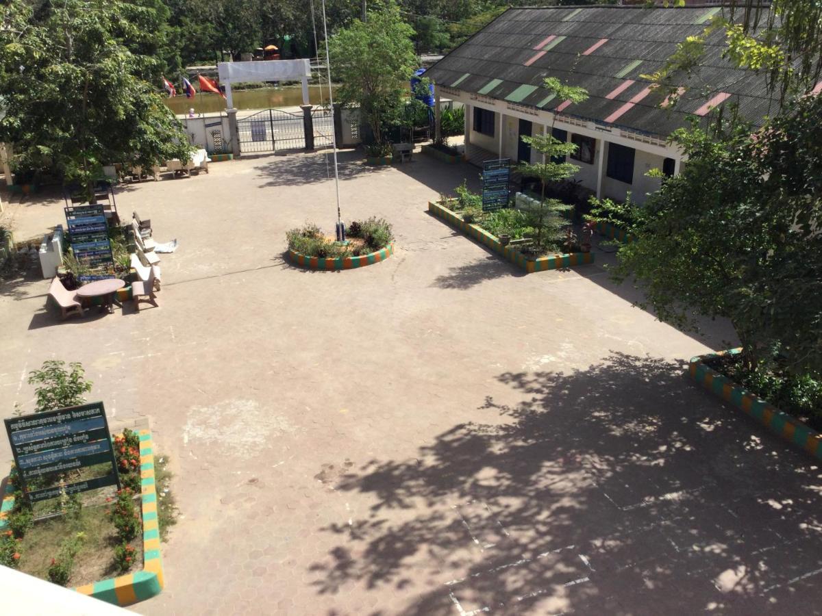 White Monkey Hotel Siem Reap Bagian luar foto