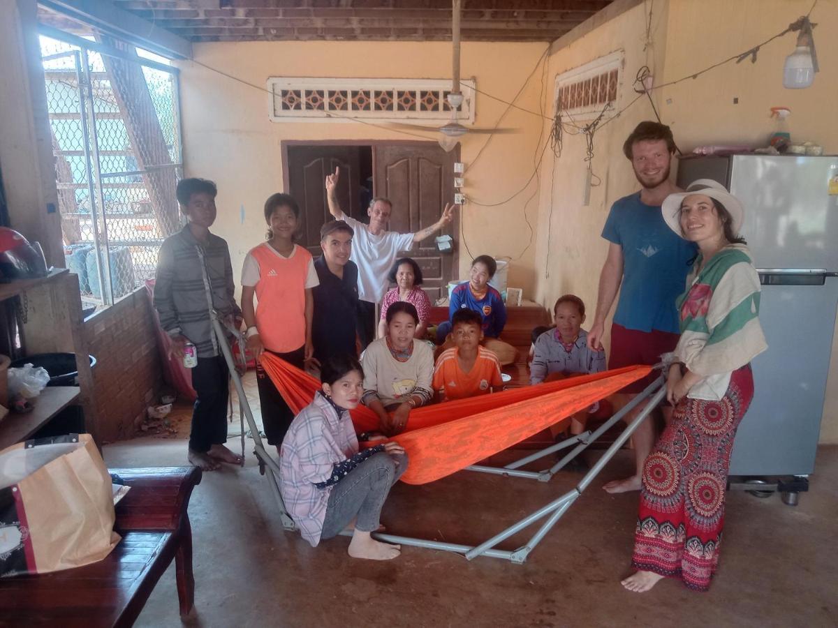 White Monkey Hotel Siem Reap Bagian luar foto