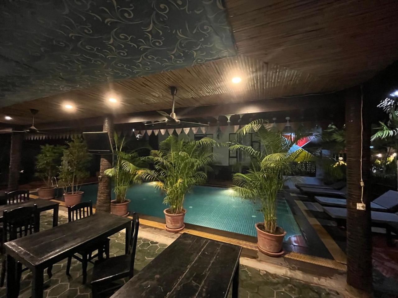 White Monkey Hotel Siem Reap Ruang foto