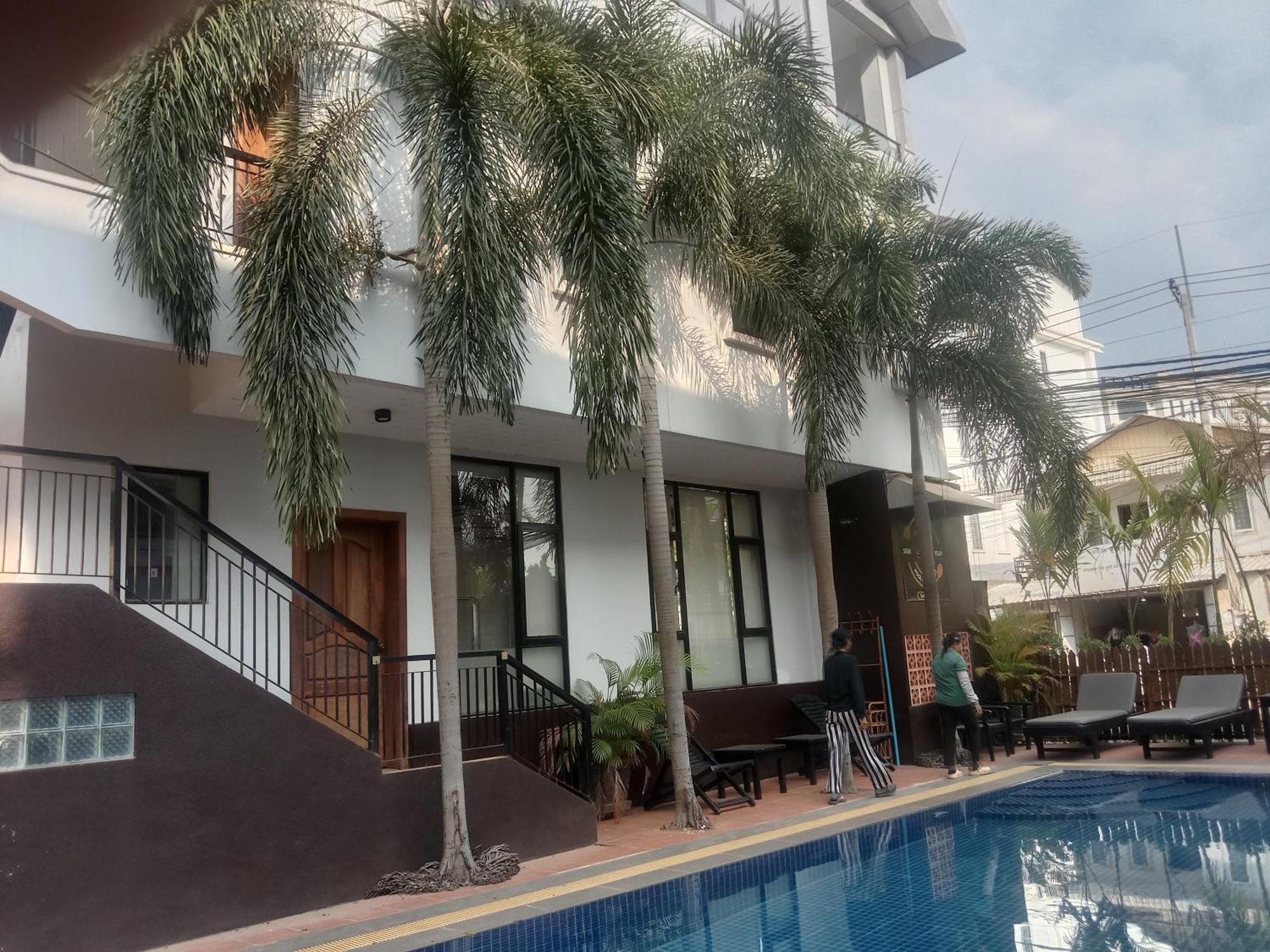 White Monkey Hotel Siem Reap Bagian luar foto